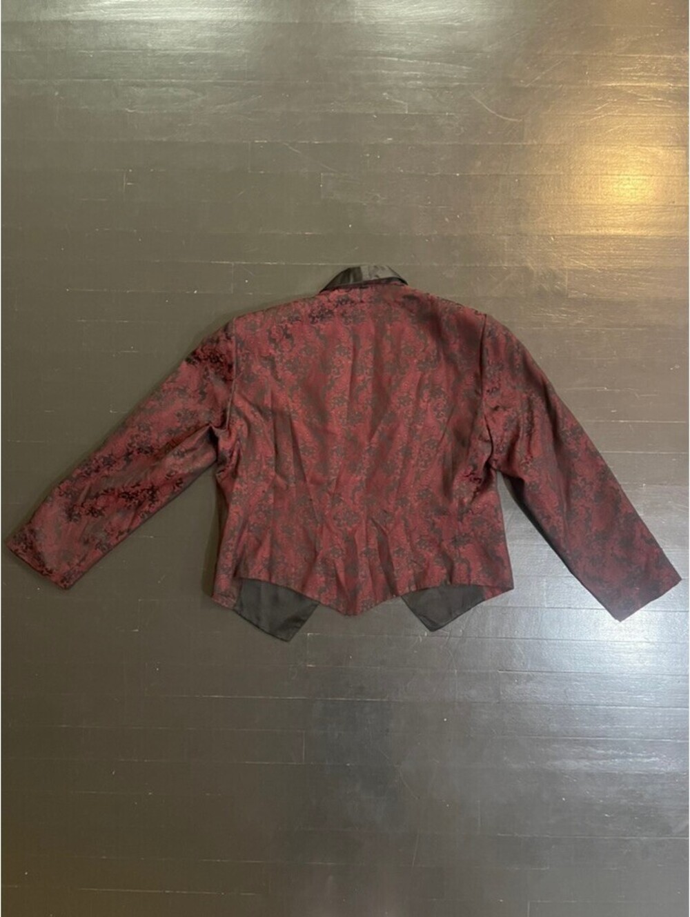 Vintage Burgundy Brocade Tuxedo Jacket High Fidelity Film 42 - Picture 10 of 12
